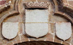 ALBARRACIN_escudo borrados a la izquierda, Casa de los Albarracin, Andújar, Jaén, Andalucía_España