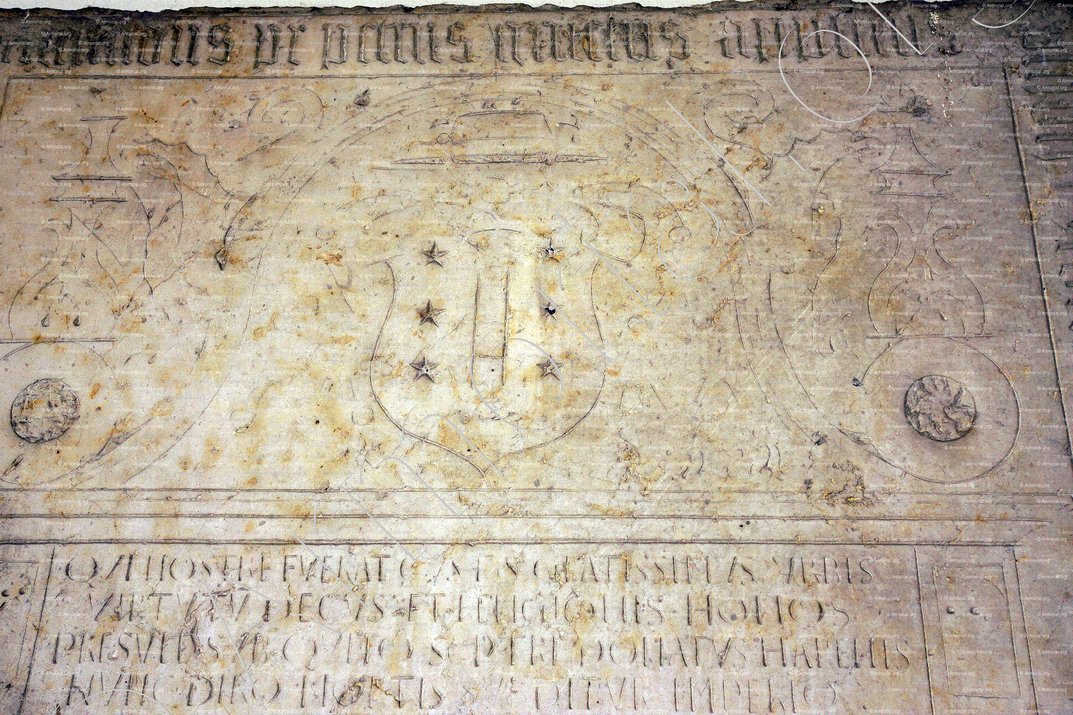 GRUET_Armoiries. Dalle funéraire, 1531. Musée d'Art et d'Histoire de Genève._Suisse ()